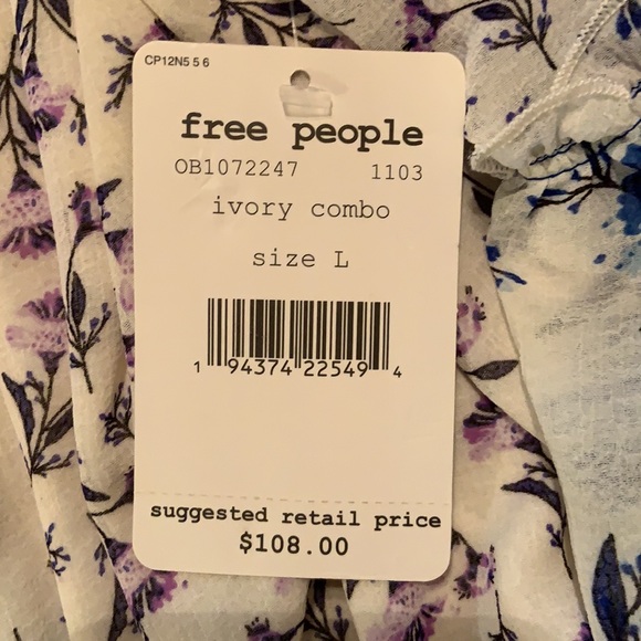 161. Free People Rose Valley Top in Ivory Combo - Picture 11 of 16